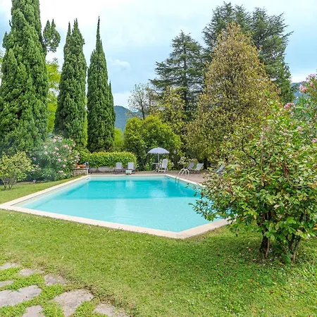 فيلة Colle Ossuccio