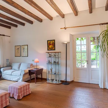 فيلة Colle Ossuccio